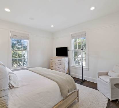 King Suite - Furnished with a Flat Screen TV