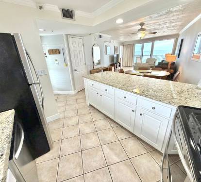 Full stocked kitchen