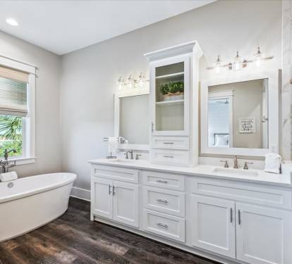 Primary King Suite - Oversized Soaking Tub