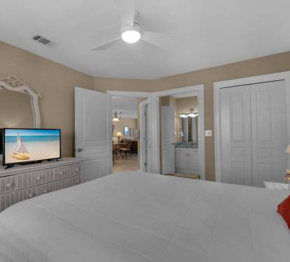 1st Guest Bedroom with En Suite