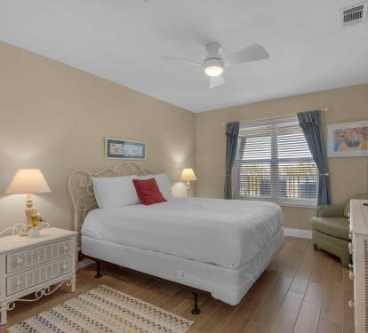 1st Guest Bedroom with Queen Bed