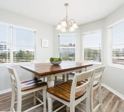 Endless Summer Dining Table Seats 6