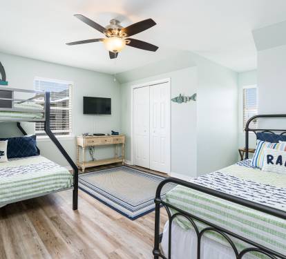 Endless Summer Bedroom 3