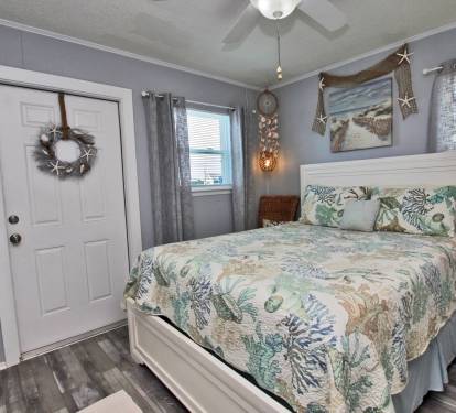Dream Catcher Primary Bedroom with Queen Bed