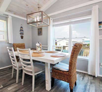 Dream Catcher Dining Table Seats 6