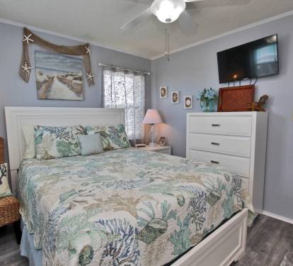 Dream Catcher Primary Bedroom with Queen Bed