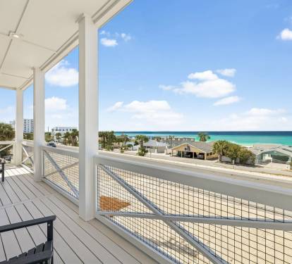 Take in the Panoramic Gulf Views on the Balcony!