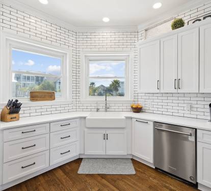 Fully Equipped Gourmet Chef's Kitchen