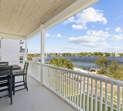 Grill Up Dinner on the Balcony & Enjoy Al Fresco Dining Lakeside
