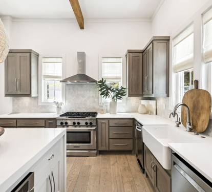 Well Equipped Kitchen - Offering Stainless Steel Appliances