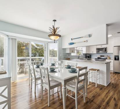 Dining Area with Seating for 6