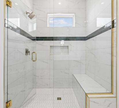 King Guest En-Suite - Walk-In Shower
