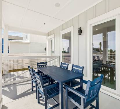 Gather on the Pool Deck & Enjoy Al Fresco Dining for 6