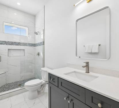 King Guest En-Suite - Single Vanity + Walk-In Shower