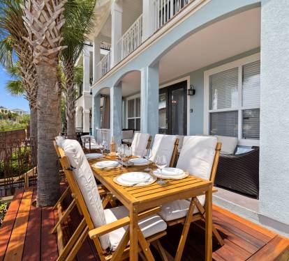 Outdoor Dining Area