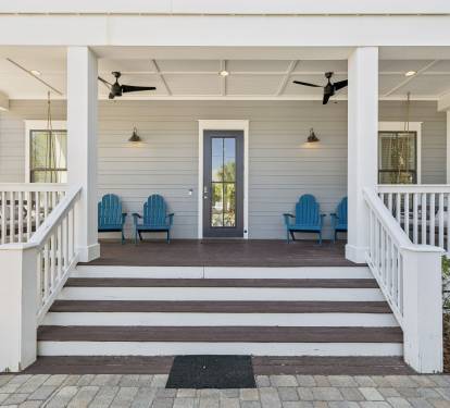 Inviting Front Porch - Perfect for Morning Coffee