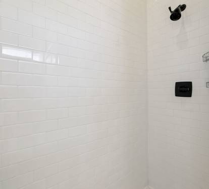 King Guest En-Suite - Walk-In Shower