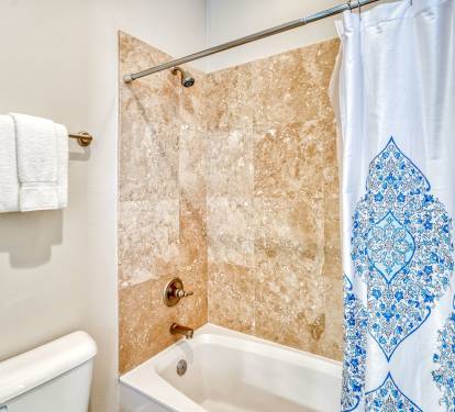 2nd Floor Jack and Jill Bathroom - Featuring a Tub/Shower Combination