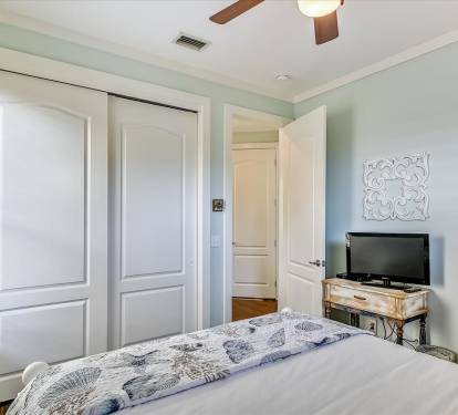 2nd Floor Guest Bedroom - Furnished with a Queen Size Bed