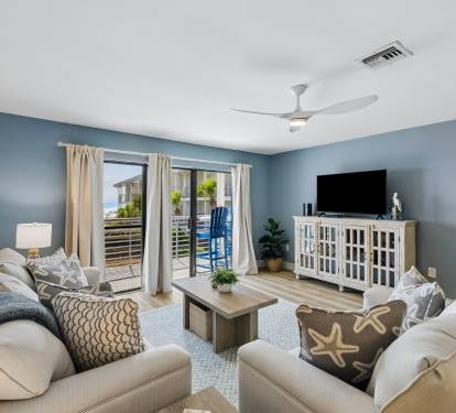 Cozy Living Area Offering Stunning Gulf Views!