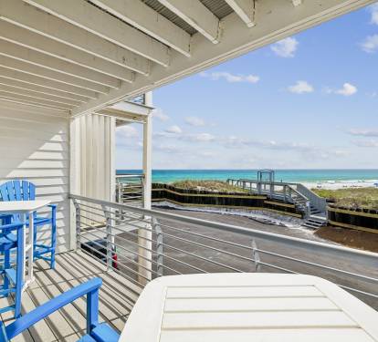 Enjoy Morning Coffee & Evening Cocktails on the Gulf-Front Balcony!
