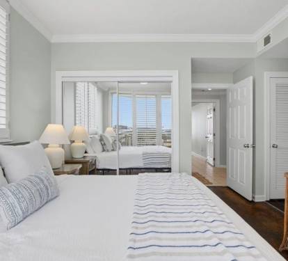 3rd Bdrm En-Suite with King Bed 