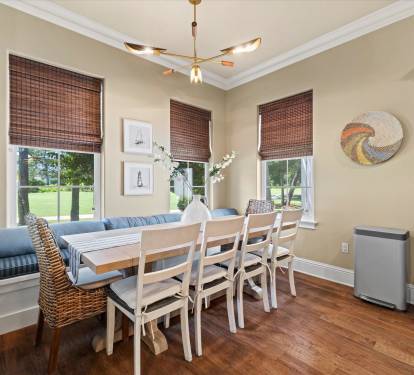 Dining area for 10