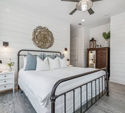 2nd Floor - Primary King Suite