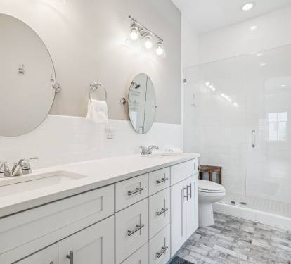 Primary King En-Suite - Dual Vanities & Walk-In Shower