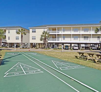 Shuffleboard at Sandpiper Cove 