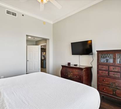 Beachfront Serenity Suite