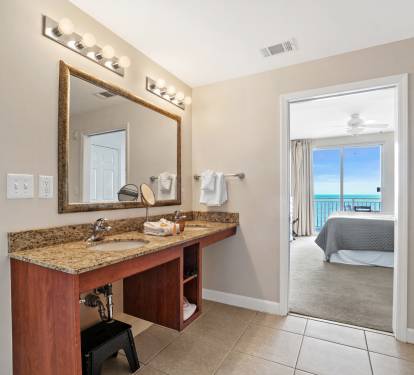 Elegant Spa-Like Bath