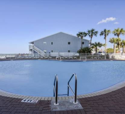 Amenity-Tidewater PCB Pool-DSC_3045.JPG