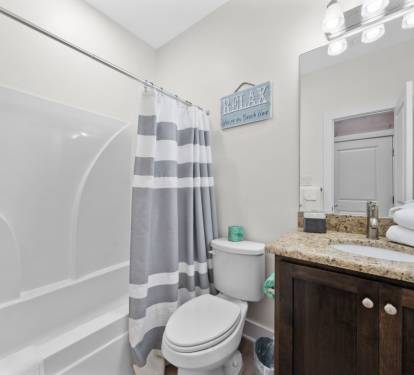 Lil J's Getaway Bathroom 3
