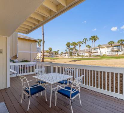 Relax on the private patio overlooking the golf course in beautiful Destin, Florida. Enjoy peaceful fairway views, coastal breezes, and a comfortable outdoor space perfect for morning coffee or unwinding after a day at the beach.