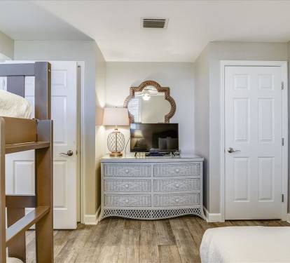 Floor Plan-Bedroom-_KLH7754