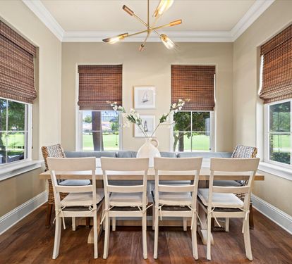 Dining area for 10