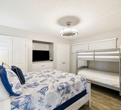Queen Guest Suite - Offering a Twin Bunk & Flat-Screen TV
