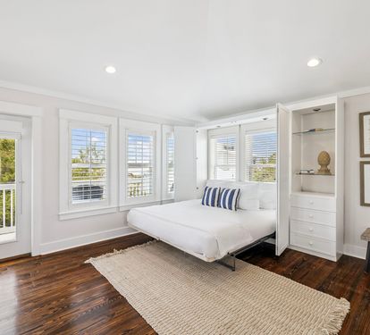Sleep 2 In the King Murphy Bed!