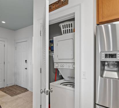 Convenient in-unit washer and dryer, ideal for longer golf stays, tournaments, and multi-day vacations at Sandestin Golf & Beach Resort.