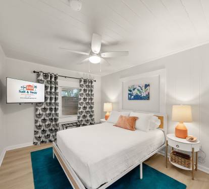 Bedroom #2, 1 Queen Bed