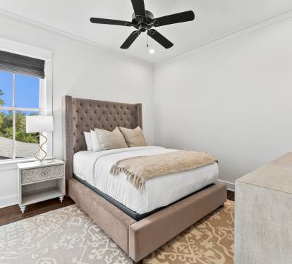 2nd Floor - Queen Guest Room