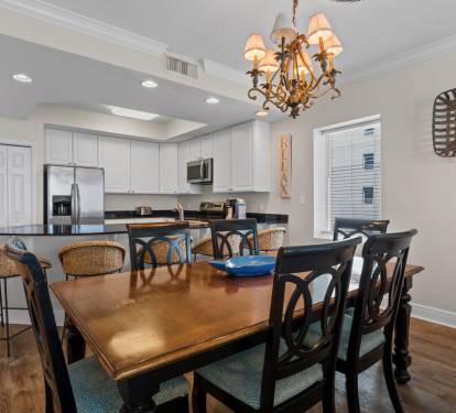 San Carlos 1001 Dining Table Seats 6