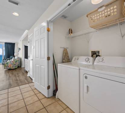 San Carlos 1001 Full Size Washer + Dryer