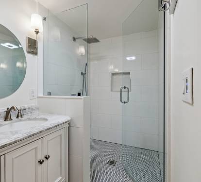 Primary King En-Suite - Walk-In Shower