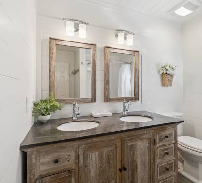 Shared Guest Bathroom - Dual Vanities