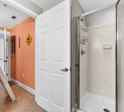 Bunk Room Bath