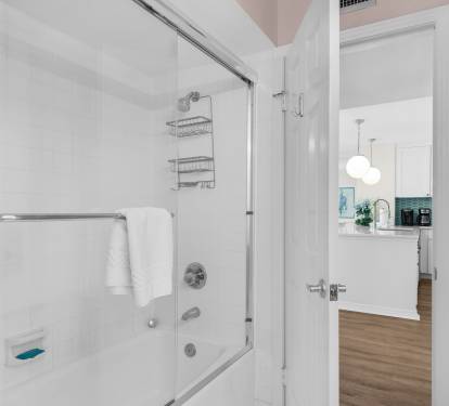 Bathroom 2 with tub shower combo