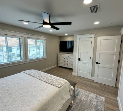 Master Bedroom (Queen)
