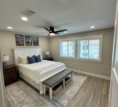 Master Bedroom (Queen)